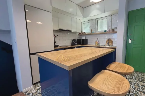 Shtepi me qera Apartament ne Tirane, 2+1, Mobilimi E mobiluar, Pagesa 1,100  Euro.