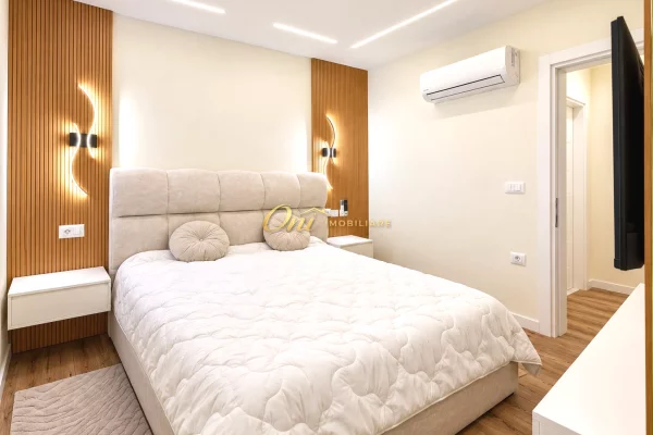 Shtepi me qera Apartament ne Tirane, 2+1, Mobilimi E mobiluar, Pagesa 1,000  Euro.