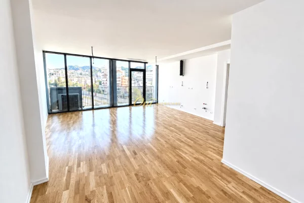 Ambient biznesi me qera 3+1 ne Tirane - 1,800 Euro