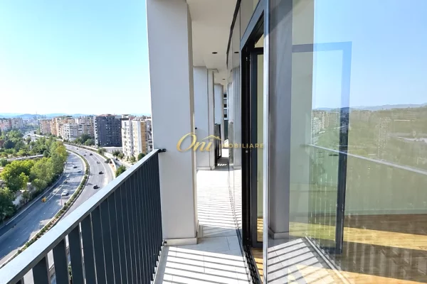LIQENI ARTIFICIAL AMBIENT ZYRE 127M2 PER QERA 