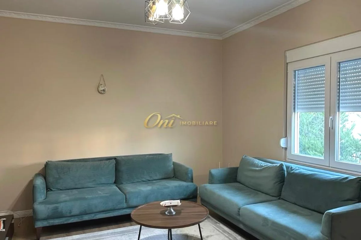 Shtepi me qera Apartament ne Tirane, 2+1, Mobilimi E mobiluar, Pagesa 80,000  Leke.