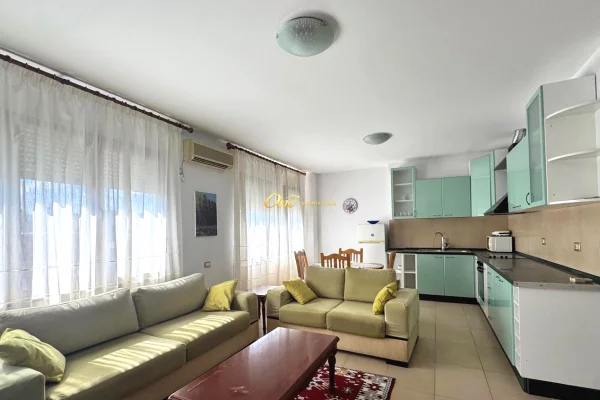 Shtepi me qera Apartament ne Tirane, 2+1, Mobilimi E mobiluar, Pagesa 70,000  Leke.