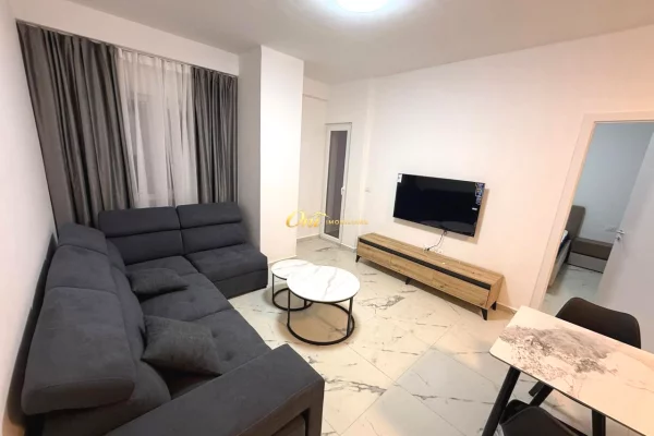 Shtepi me qera Apartament ne Tirane, 1+1, Mobilimi E mobiluar, Pagesa 60,000  Leke.