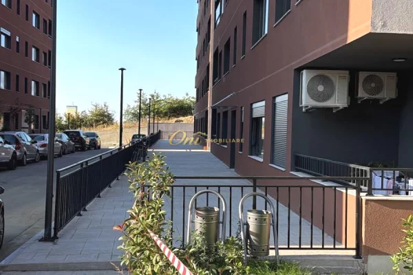 Shtepi me qera Apartament ne Tirane, 2+1, Mobilimi E mobiluar, Pagesa 85,000  Leke.