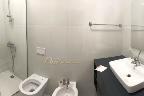 RRUGA E KAVAJES AMBIENT ZYRE PER QERA 