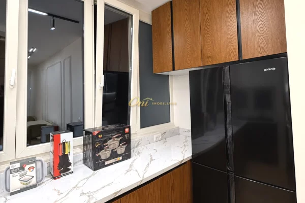 Shtepi me qera Apartament ne Tirane, 2+1, Mobilimi E mobiluar, Pagesa 85,000  Leke.