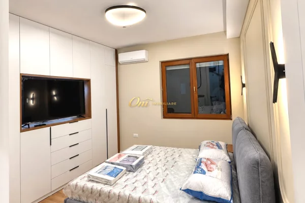 Shtepi me qera Apartament ne Tirane, 2+1, Mobilimi E mobiluar, Pagesa 85,000  Leke.
