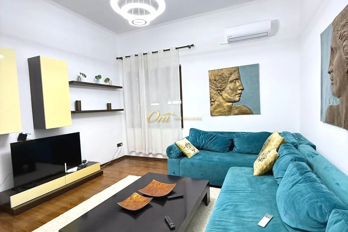 Shtepi me qera Apartament ne Tirane, 2+1, Mobilimi E mobiluar, Pagesa 90,000  Leke.