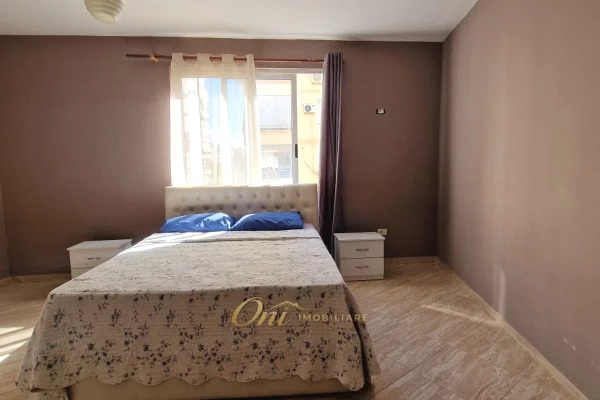 Shtepi ne shitje Apartament ne Tirane, 2+1, Mobilimi E mobiluar, Pagesa 16,500,000  Leke.