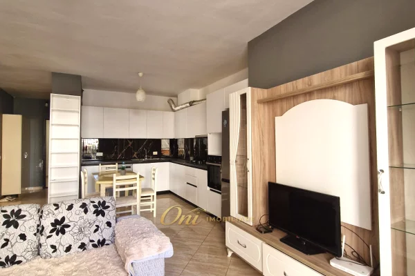 Shtepi ne shitje Apartament ne Tirane, 2+1, Mobilimi E mobiluar, Pagesa 16,500,000  Leke.