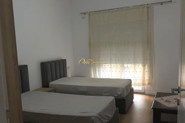 Shtepi me qera Apartament ne Tirane, 2+1, Mobilimi E mobiluar, Pagesa 60,000  Leke.