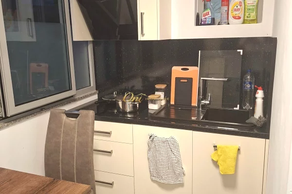 Shtepi me qera Apartament ne Tirane, 1+1, Mobilimi E mobiluar, Pagesa 65,000  Leke.