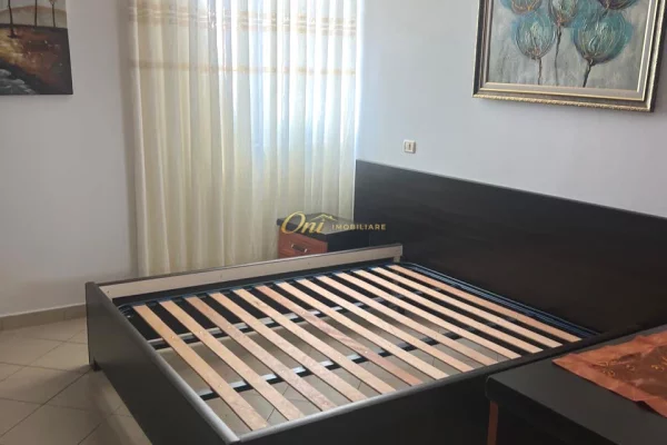 Shtepi me qera Apartament ne Tirane, 1+1, Mobilimi E mobiluar, Pagesa 60,000  Leke.