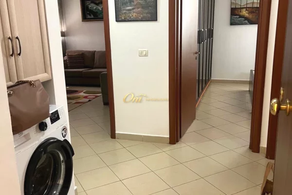 Shtepi me qera Apartament ne Tirane, 1+1, Mobilimi E mobiluar, Pagesa 60,000  Leke.