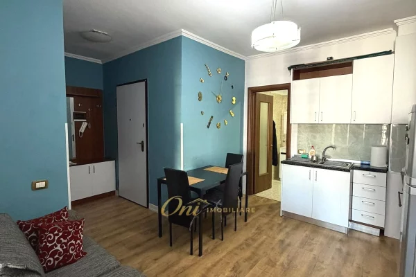 Shtepi me qera Garsoniere ne Tirane - 38,000 Leke