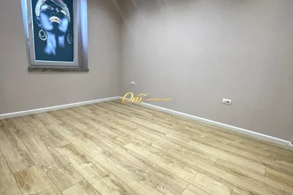 STADIUMI DINAMO AMBIENT ZYRE PER QERA