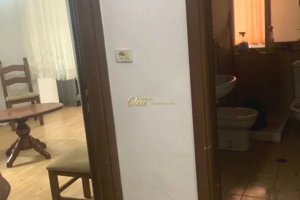 Shtepi me qera Apartament ne Tirane, 1+1, Mobilimi E mobiluar, Pagesa 40,000  Leke.