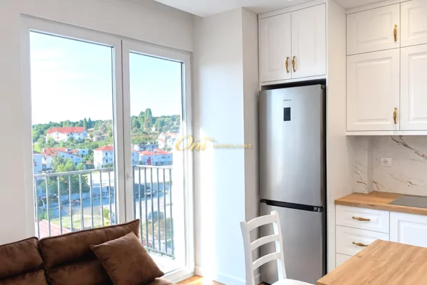 Shtepi me qera Apartament ne Tirane, 2+1, Mobilimi E mobiluar, Pagesa 55,000  Leke.