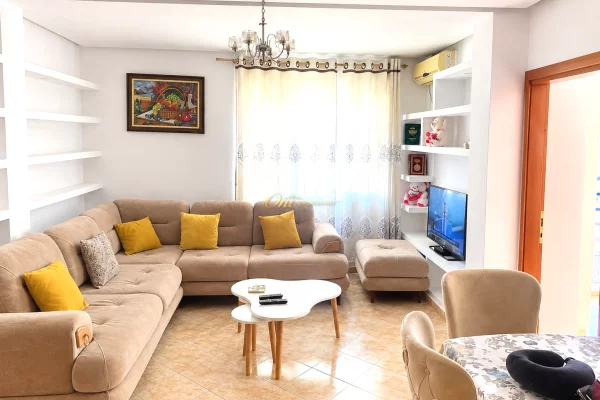 Shtepi me qera 2+1 ne Tirane - 50,000 Leke
