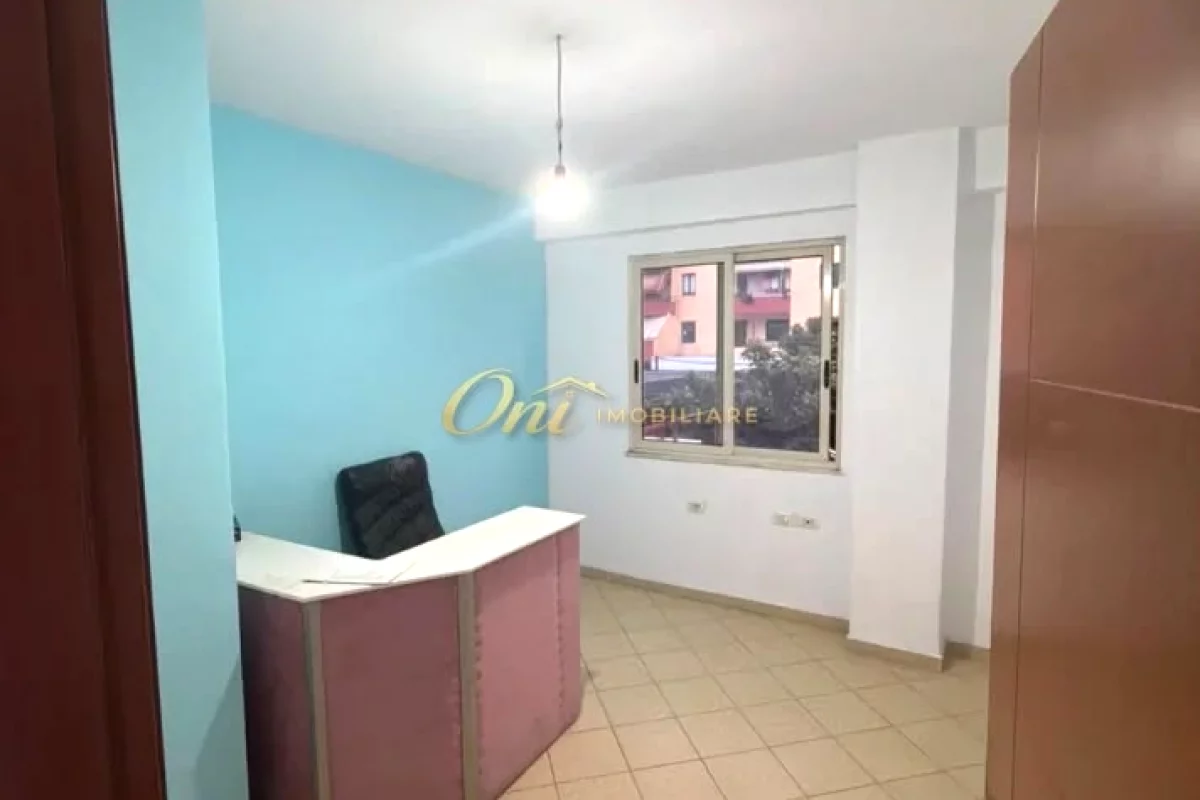 ASTIR AMBIENT BIZNESI PER QERA 