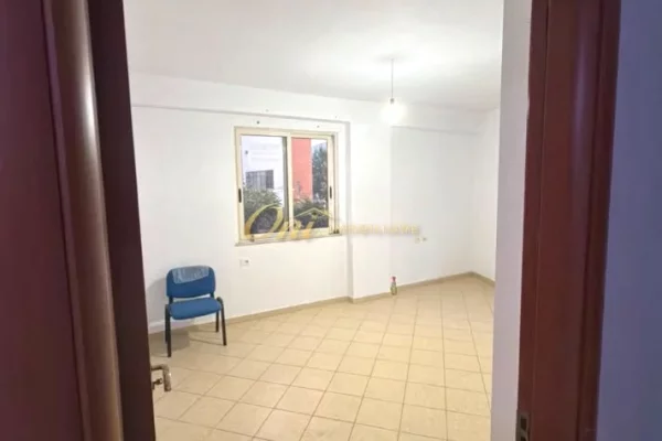ASTIR AMBIENT BIZNESI PER QERA 
