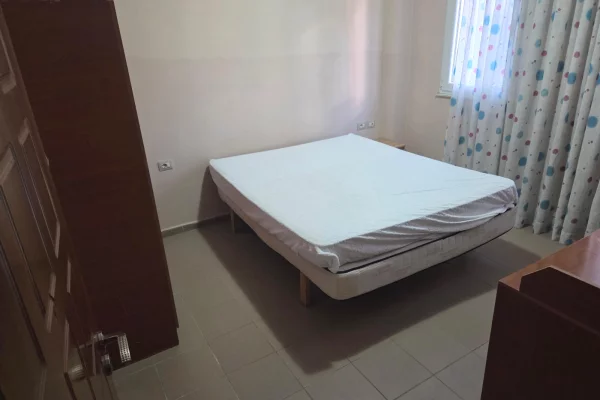 Shtepi me qera Apartament ne Tirane, 2+1, Mobilimi E mobiluar, Pagesa 45,000  Leke.