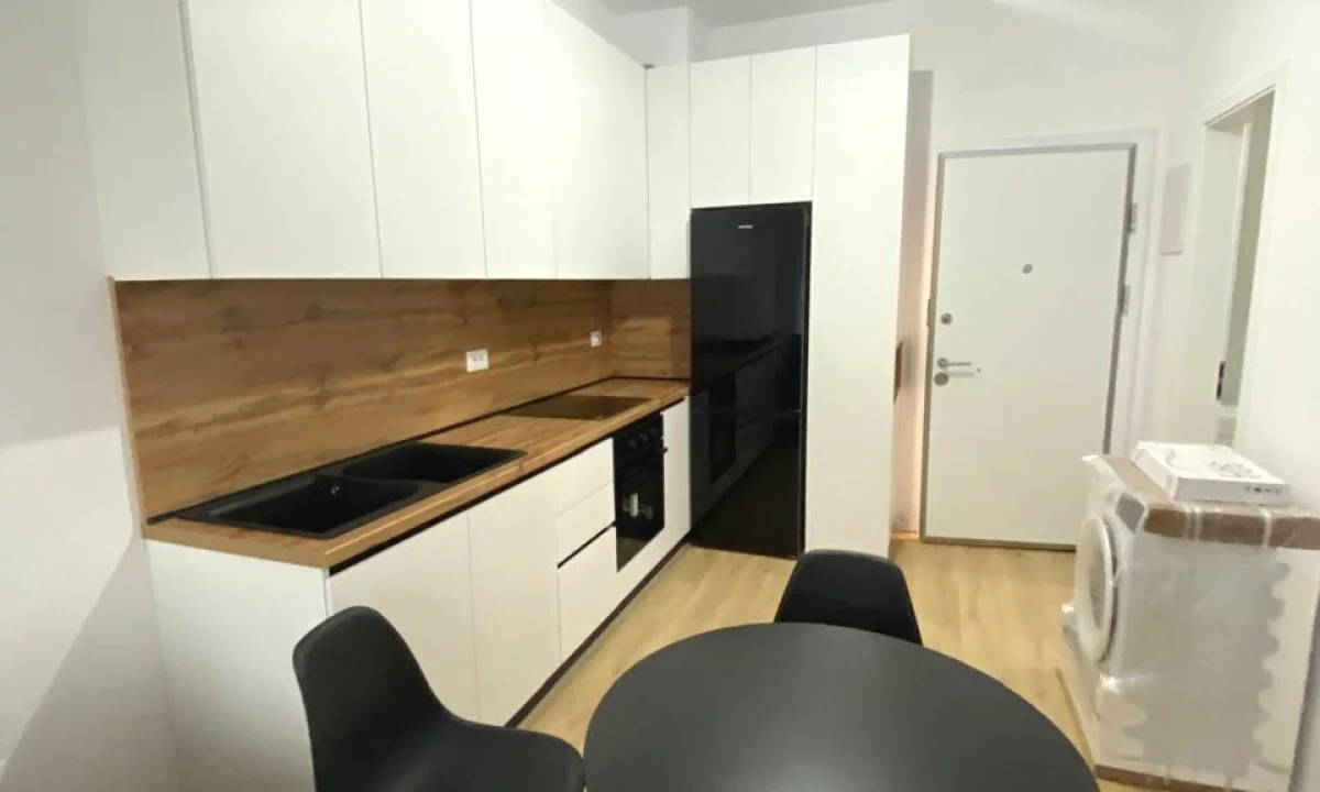 Shtepi me qera Apartament ne Tirane, 1+1, Mobilimi E mobiluar, Pagesa 400  Euro.