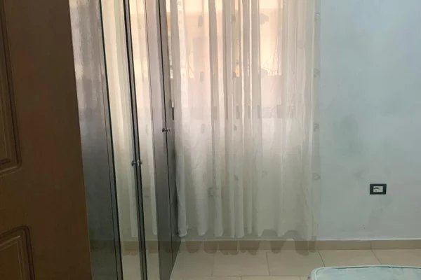 Shtepi me qera Shtepi Private ne Durres, 1+1, Mobilimi E mobiluar, Pagesa 20,000  Leke.