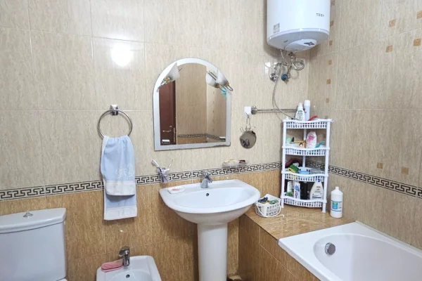 Shtepi me qera Apartament ne Tirane, 1+1, Mobilimi E mobiluar, Pagesa 55,000  Leke.