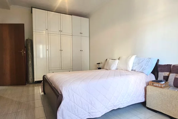 Shtepi me qera Apartament ne Tirane, 1+1, Mobilimi E mobiluar, Pagesa 55,000  Leke.