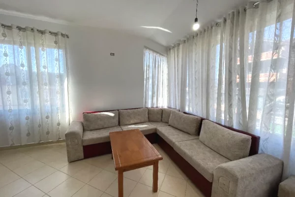 Shtepi me qera Apartament ne Tirane, 1+1, Mobilimi E mobiluar, Pagesa 35,000  Leke.