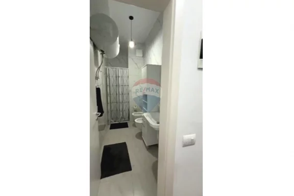 Shtepi me qera Apartament ne Tirane, 2+1, Mobilimi E mobiluar, Pagesa 60,000  Leke.