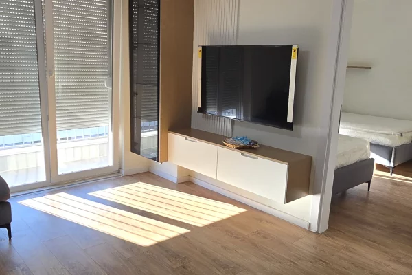 Shtepi me qera Apartament ne Tirane, 3+1, Mobilimi E mobiluar, Pagesa 60,000  Leke.