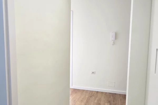 Shtepi me qera Apartament ne Tirane, 3+1, Mobilimi E mobiluar, Pagesa 60,000  Leke.