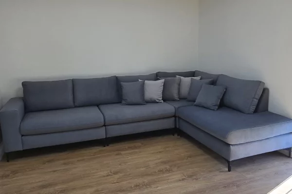 Shtepi me qera Apartament ne Tirane, 3+1, Mobilimi E mobiluar, Pagesa 60,000  Leke.