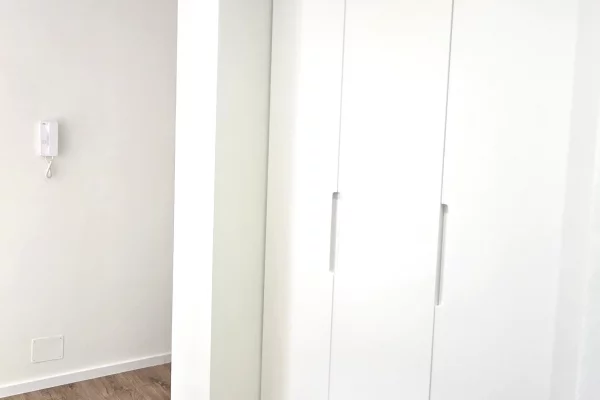 Shtepi me qera Apartament ne Tirane, 3+1, Mobilimi E mobiluar, Pagesa 60,000  Leke.