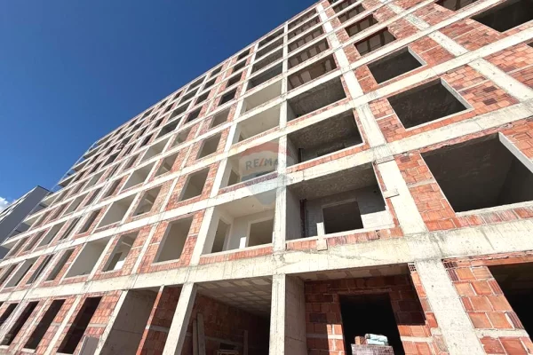 Shtepi ne shitje Apartament ne Tirane, 3+1, Mobilimi Bosh, pa mobiluar, Pagesa 91,000  Euro.