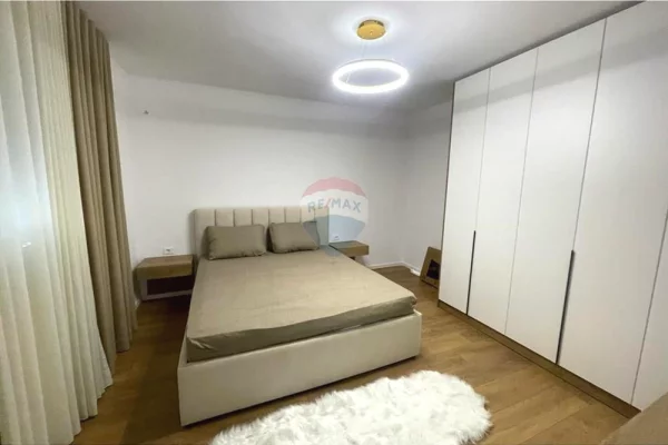 Shtepi me qera Apartament ne Tirane, 2+1, Mobilimi E mobiluar, Pagesa 700  Euro.
