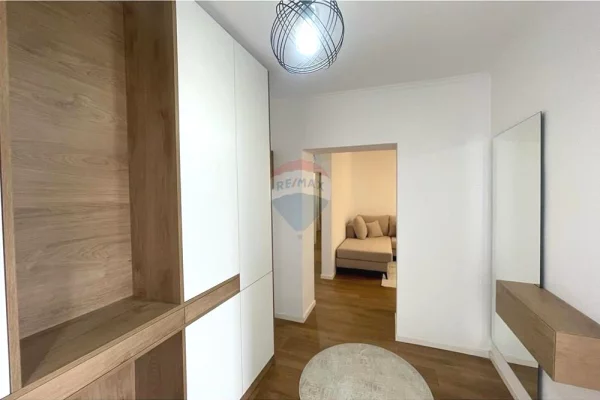 Shtepi me qera Apartament ne Tirane, 2+1, Mobilimi E mobiluar, Pagesa 700  Euro.