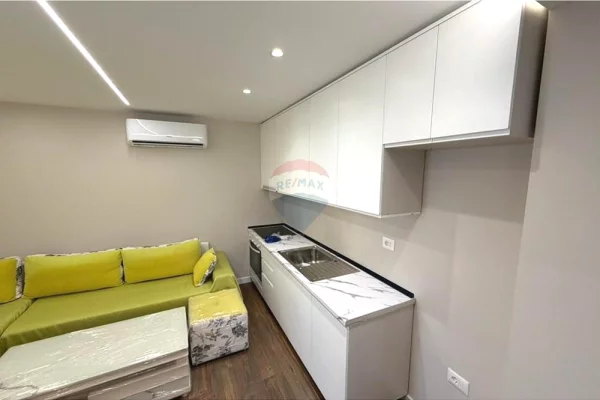 Shtepi me qera Apartament ne Tirane, 2+1, Mobilimi E mobiluar, Pagesa 50,000  Leke.