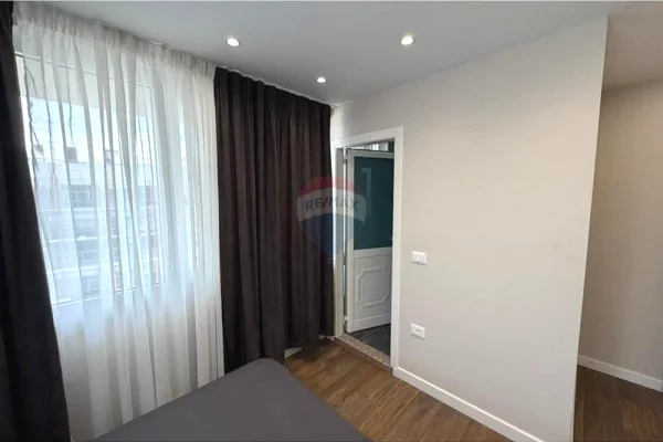 Shtepi me qera Apartament ne Tirane, 2+1, Mobilimi E mobiluar, Pagesa 50,000  Leke.