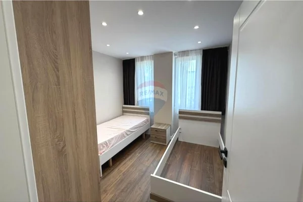 Shtepi me qera Apartament ne Tirane, 2+1, Mobilimi E mobiluar, Pagesa 50,000  Leke.