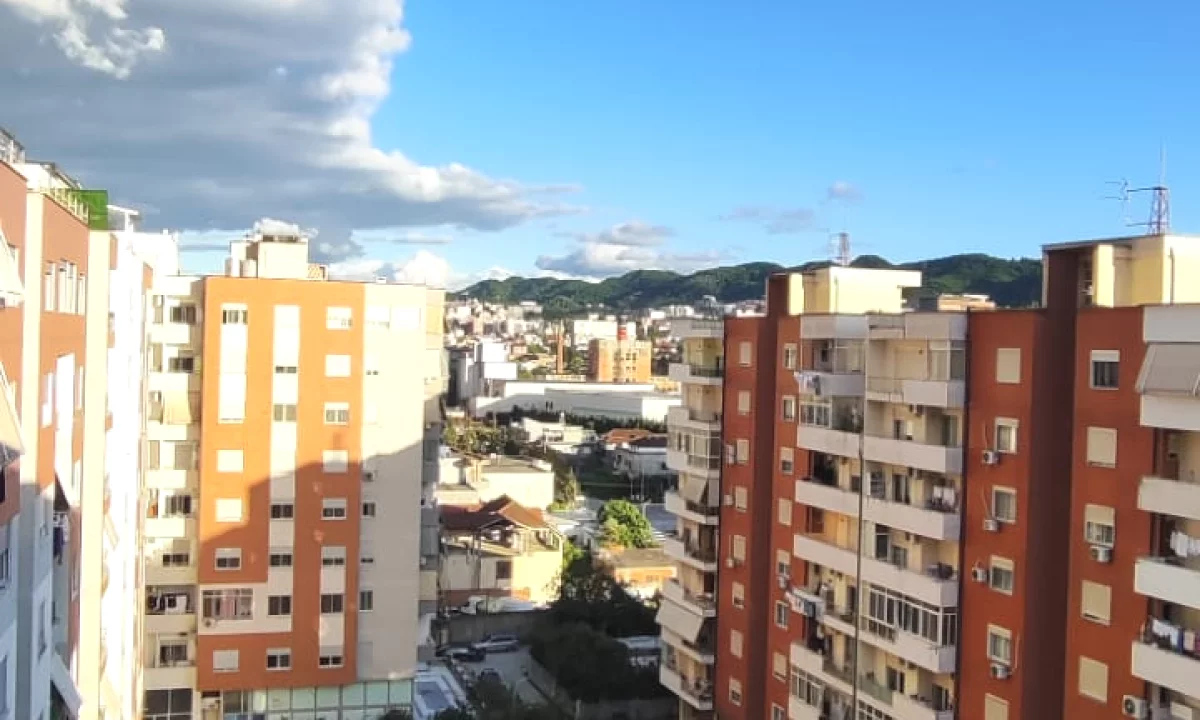 Shtepi me qera Apartament ne Tirane, 1+1, Mobilimi E mobiluar, Pagesa 40,000  Leke.