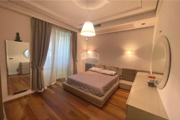 Shtepi me qera Apartament ne Tirane, 2+1, Mobilimi E mobiluar, Pagesa 70,000  Leke.