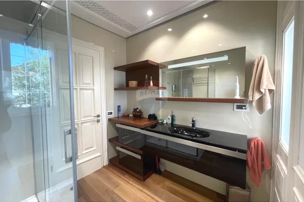 Shtepi me qera Apartament ne Tirane, 2+1, Mobilimi E mobiluar, Pagesa 70,000  Leke.