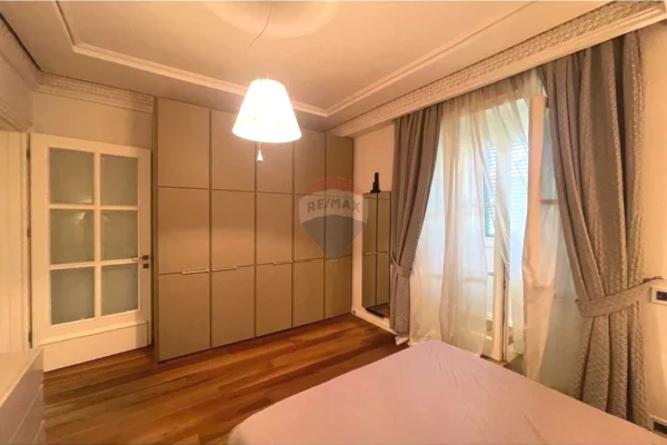 Shtepi me qera Apartament ne Tirane, 2+1, Mobilimi E mobiluar, Pagesa 70,000  Leke.