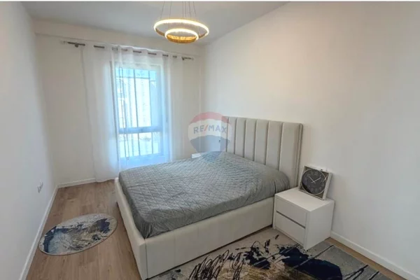 Shtepi me qera Apartament ne Tirane, 2+1, Mobilimi E mobiluar, Pagesa 70,000  Leke.