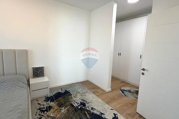 Shtepi me qera Apartament ne Tirane, 2+1, Mobilimi E mobiluar, Pagesa 70,000  Leke.