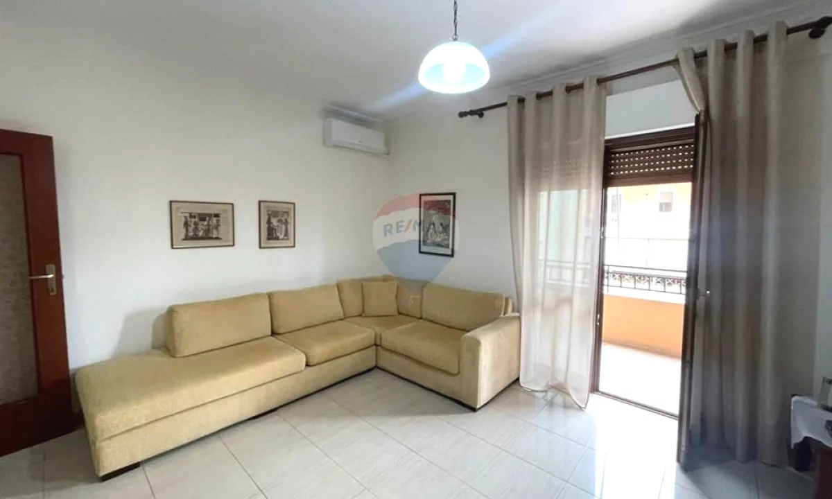 Shtepi me qera Apartament ne Tirane, 1+1, Mobilimi E mobiluar, Pagesa 55,000  Leke.