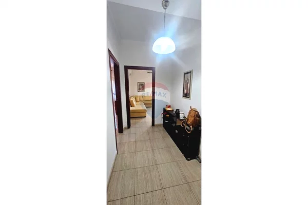 Shtepi me qera Apartament ne Tirane, 1+1, Mobilimi E mobiluar, Pagesa 55,000  Leke.